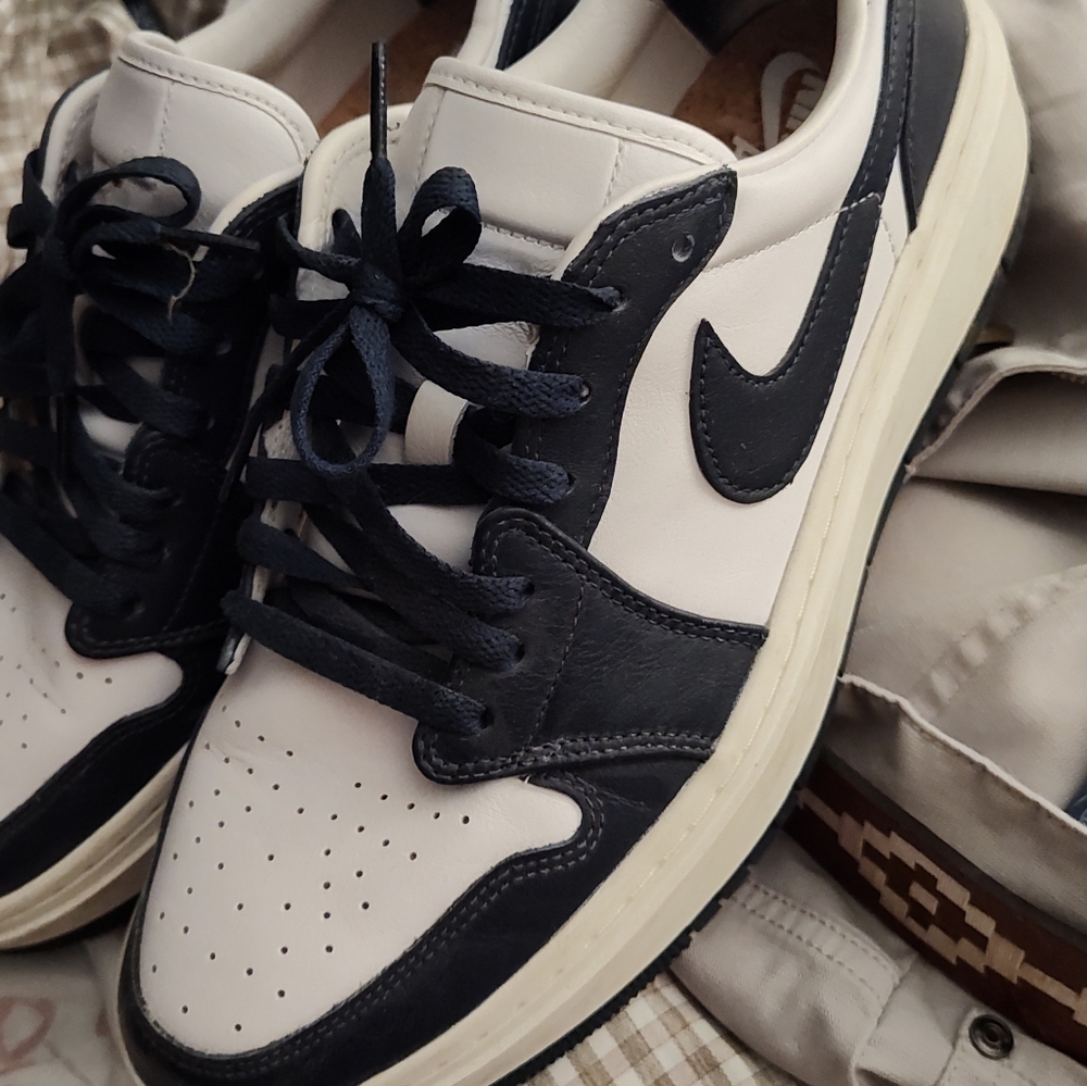 Nike Women's Navy and White Sneakers